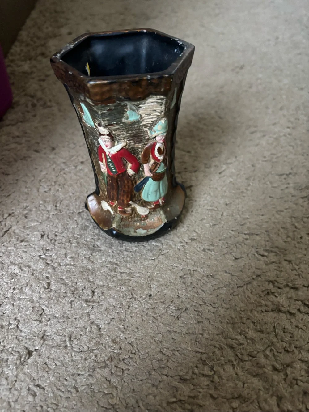 Vintage-Inspired Decorative Hex Vase in Black and Brown